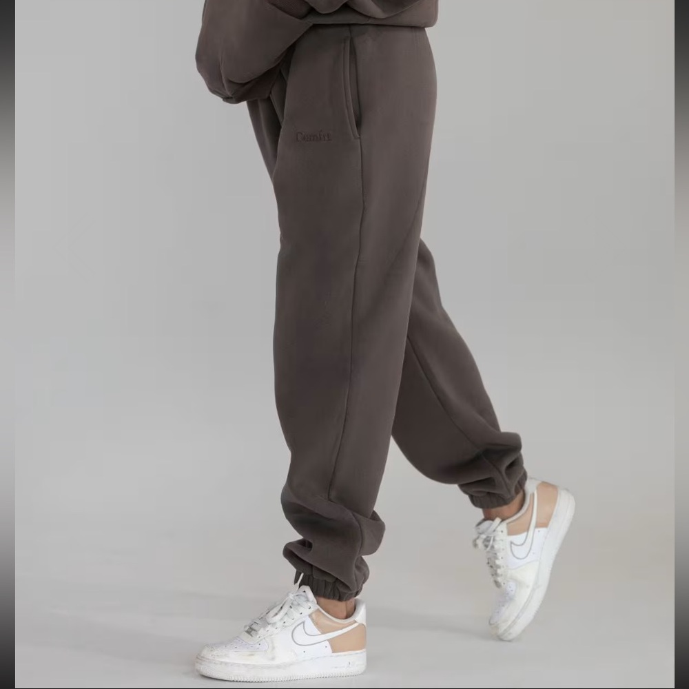 Comfrt signature sweatpants